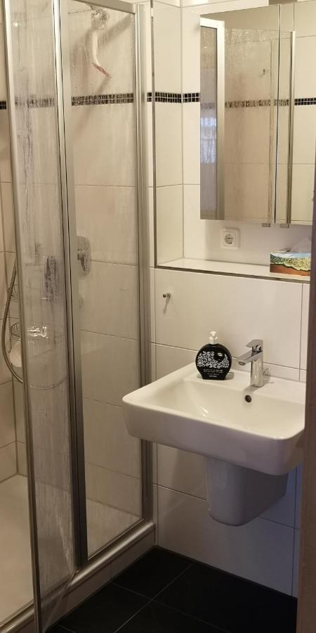 Zentrale Und Strandnahe Ferienwohnung In Kuehlungsborn Ost ภายนอก รูปภาพ